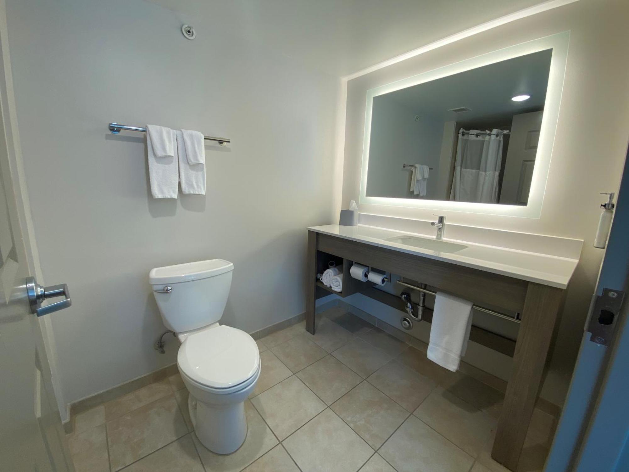 Wingate By Wyndham State Arena Raleigh/Cary Hotel Luaran gambar